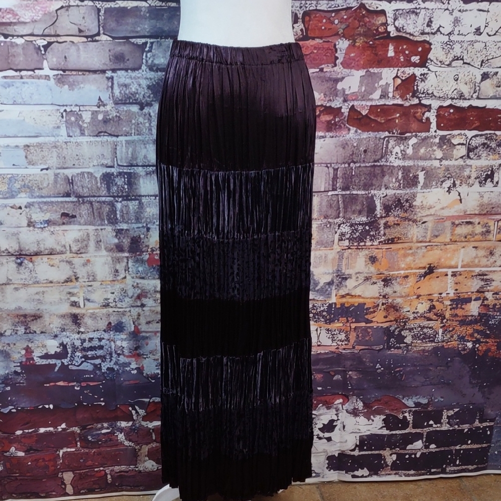 Lucia Lukken Tiered Broomstick Skirt - Picture 2 of 8